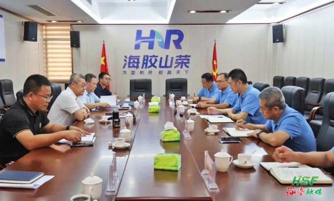 艾轶伦在Ky开元集团山荣分公司座谈。